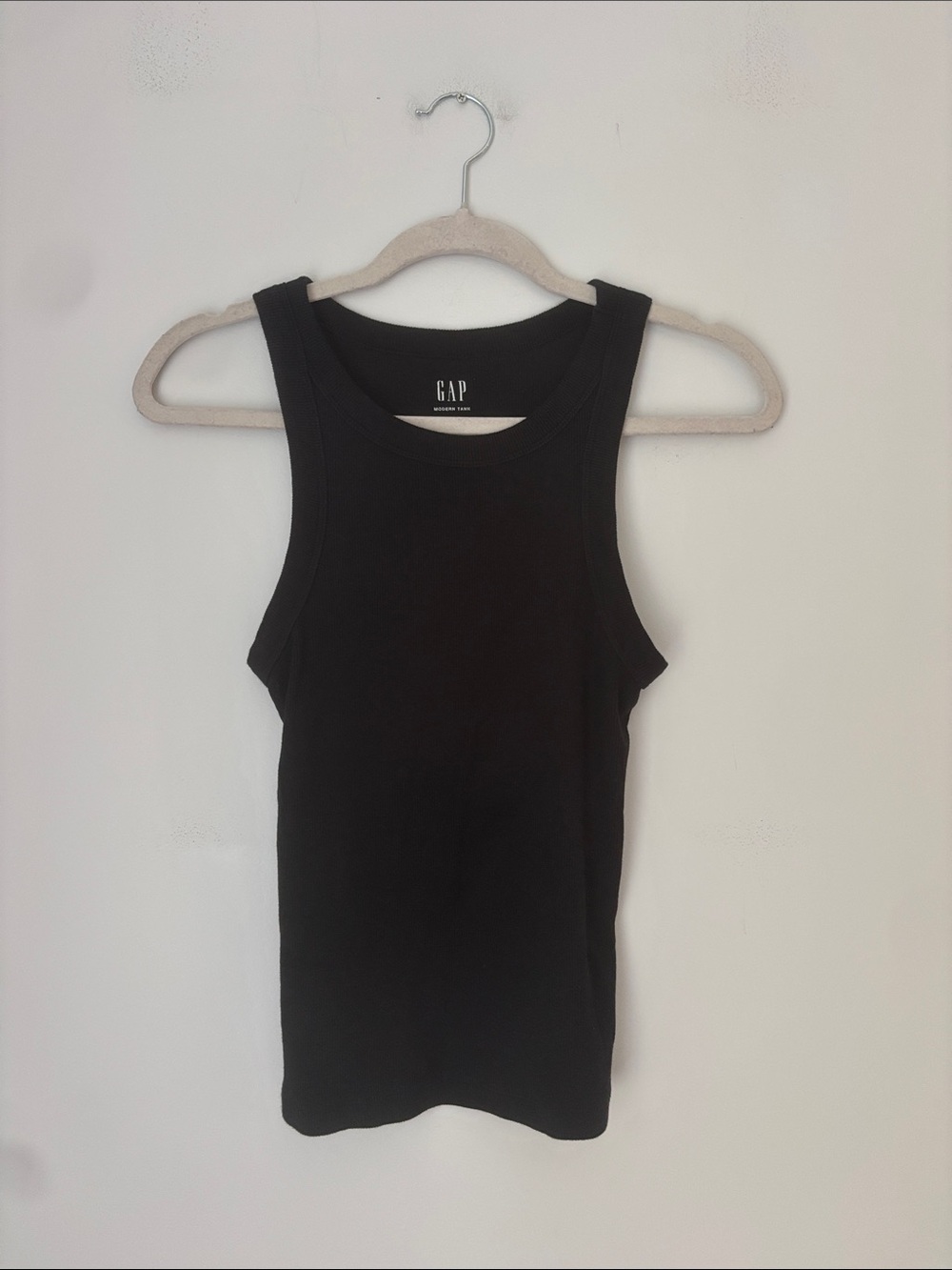 GAP Black Ribbed Modern Tank Size Small